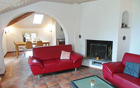 Tazzino: Pièce, Salon, Propriété, Meubles, Bâtiment, Design Intérieur, Maison, Sol, Table, Immobilier