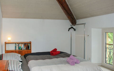 Tazzino: Meubles, Bâtiment, Confort, Fenêtre, Bois, Cadre De Lit, Éclairage, Design Intérieur, Sol, Sol