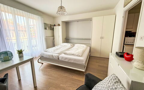 Ascona 100: Meubles, Design Intérieur, Lit, Sol, Chambre, Bois, Sol, Pièce, Textile, Éclairage