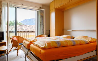 Ascona 100: Meubles, Confort, Bâtiment, Bois, Cadre De Lit, Textile, Oreiller, Design Intérieur, Lit
