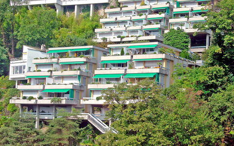 Ascona 300: Bâtiment, Botanique, Vert, Arbre, Design Urbain, Végétation, Plante, Quartier, Zone Résidentielle, Immobilier