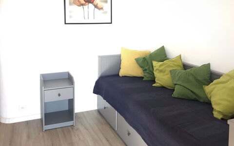 Stellina del Sole: Meubles, Propriété, Confort, Canapé, Tiroir, Bois, Oreiller, Design Intérieur, Cadre