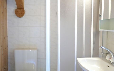 Rustico Dara Cotta: Mur, Sol, Bois, Sol, Design Intérieur, Luminaire Plomberie, Pièce, Salle De Bains, Lavabo, Plafond