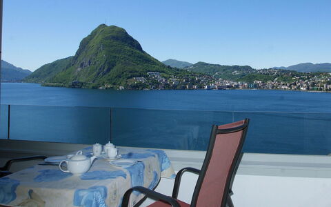Castagnola 100: Propriété, Ciel, Vacances, Restaurant, Mer, Bleu Azur, Tourisme, Table, Recours, Montagne