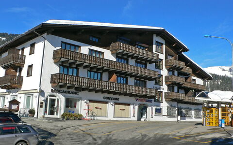 Apt. 13: Propriété, Ville, Bâtiment, Quartier, Zone Résidentielle, Maison, Architecture, Appartement, Immobilier, Usage Mixte