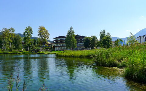 Apt. 13: L'Eau, Plante, Ciel, Ressources En Eau, Jour, Paysage Naturel, Lac, Arbre, Lot Terre