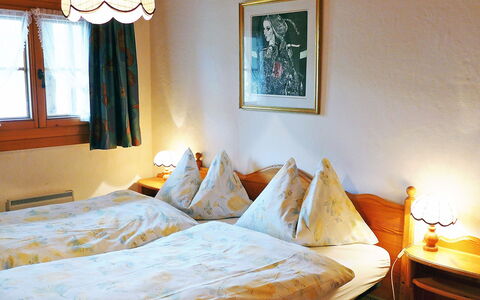 Utoring Plaz 030: Chambre, Lit, Pièce, Meubles, Propriété, Drap De Lit, Cadre De Lit, Design Intérieur, Literie, Mur