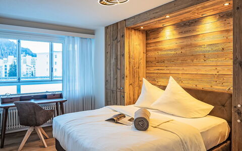 Chesa Fleury: Sol, Luminaire Plomberie, Salle De Bains, Design Intérieur, Bois, Sol, Plomberie, Éclairage, Robinet, Meubles
