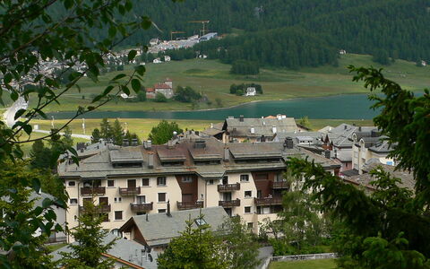 Silvaplana-Surlej 200: Bâtiment, L'Eau, Fenêtre, Arbre, Plante, Maison, Végétation, Paysage Naturel, Biome, Design Urbain