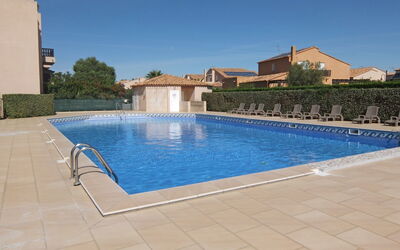 Saint Cyprien 715: Piscine, Propriété, Immobilier, Bâtiment, Loisir, Tuile, Vacances, Maison, Domicile, Rectangle