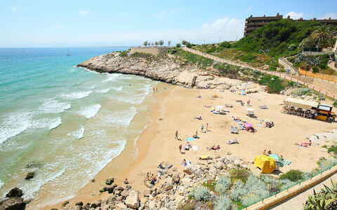 Salou 350: Plan D'Eau, Plage, Côte, Mer, Rive, Cotiers Et Relief Océaniques, Baie, Promontoire, Tourisme, Vacances