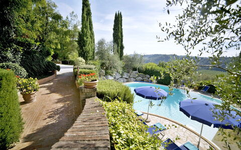 Le Rondini: Propriété, Jardin, Paysage Naturel, Piscine, Immobilier, Botanique, Aménagement Paysager, Jardin Botanique, Arbre, Maison