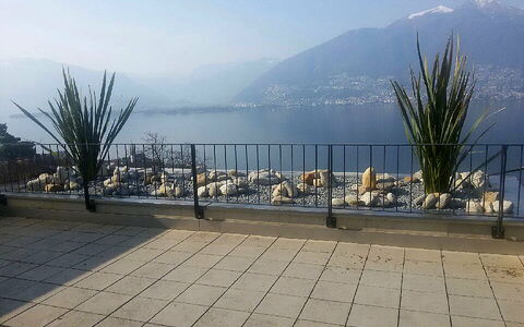 Top Lakeview: Ciel, L'Eau, Montagne, Plan D'Eau, Biome, Design Urbain, Clôture, Horizon, Loisir, Paysage