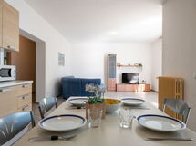 Logement:&nbsp;Letizia 100.9