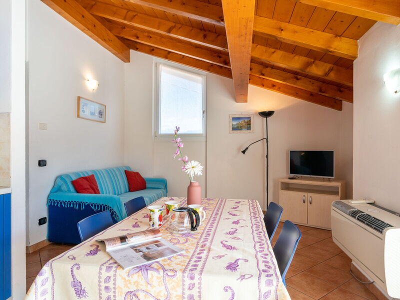 Logement:&nbsp;Letizia 100.2