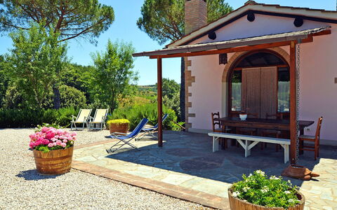 Il Vallone: Propriété, Maison, Bâtiment, Immobilier, Domicile, Pergola, Arrière-Cour, Cour, Patio, Chalet