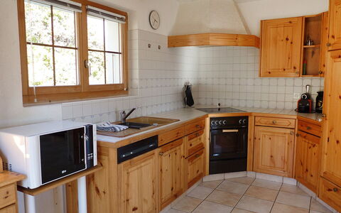 Arche: Comptoir, Pièce, Cabinetry, Meubles, Cuisine, Propriété, Sol, Bâtiment, Design Intérieur, Dur