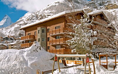Zermatt 470: L'Hiver, Neige, Village De Montagne, Propriété, Montagne, Chaîne De Montagnes, Géologique Phénomène, Station De Montagne, Station De Ski, Maison