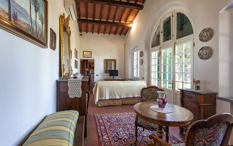 Vittoria: Propriété, Pièce, Bâtiment, Design Intérieur, Meubles, Immobilier, Maison, Architecture, Plafond, Biens