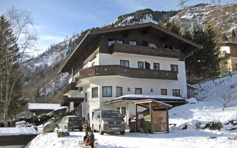 Schraudoplh: Ciel, Neige, Fenêtre, Montagne, Bâtiment, Nuage, Arbre, Pente, Maison, Gelé