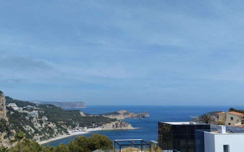 Balcon al Mar: Ciel, L'Eau, Nuage, Bâtiment, Plante, Cotiers Et Relief Océaniques, Arbre, Fenêtre, Design Urbain, Ville