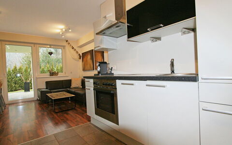 Matt: Propriété, Pièce, Comptoir, Cuisine, Meubles, Bâtiment, Cabinetry, Maison, Design Intérieur, Sol