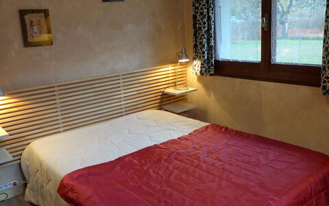 Maison Novel: Lit, Chambre, Meubles, Pièce, Propriété, Drap De Lit, Cadre De Lit, Matelas, Sol, Literie