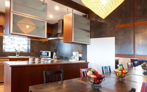 Mas Ambros: Pièce, Design Intérieur, Propriété, Meubles, Bâtiment, Plafond, Comptoir, Cuisine, Cabinetry, Maison