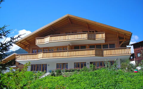 Chalet Pfingsteggblick: Bâtiment, Ciel, Plante, Fenêtre, Maison, Bois, Arbre, Chalet, Zone Résidentielle, Immobilier