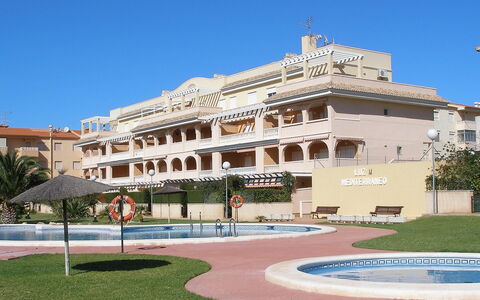 Dénia 475: Plante, Ciel, Jour, Bâtiment, Design Urbain, Condominium, Loisir, Espace Public, Zone Résidentielle, Façade
