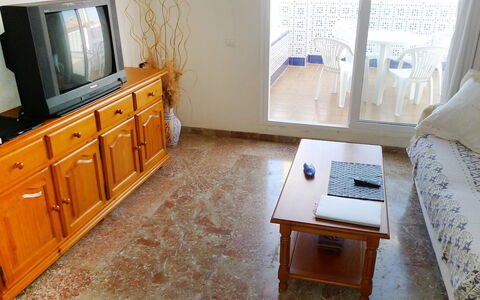 Dénia 475: Pièce, Propriété, Meubles, Sol, Design Intérieur, Sol, Table, Bâtiment, Maison, Immobilier