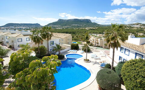 Calpe Calp 854: L'Eau, Ciel, Propriété, Bâtiment, Plante, Bleu, Bleu Azur, Piscine, La Nature, Arbre