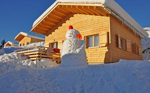 Maiensäss Komfort: L'Hiver, Neige, Propriété, Maison, Domicile, Cabane En Rondins, Ciel, Bâtiment, Immobilier, Architecture