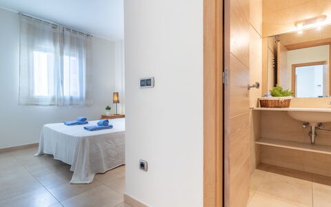 Empuriabrava 122: Pièce, Propriété, Salle De Bains, Bâtiment, Design Intérieur, Sol, Meubles, Suite, Maison, Tuile