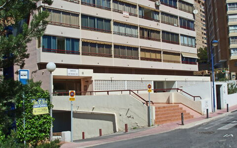 Don Miguel Iii: Bâtiment, Plante, Fenêtre, Arbre, Design Urbain, Condominium, Bloc Tour, Façade, Immobilier, Bâtiment Commercial