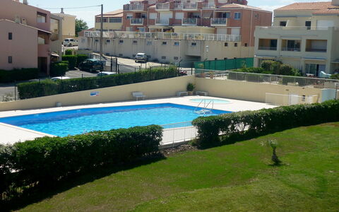 Les Indes Galantes: Propriété, Piscine, Herbe, Zone Résidentielle, Immobilier, Bâtiment, Appartement, Maison, Loisir, Condominium
