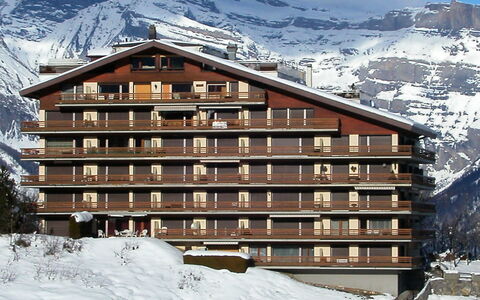 Nendaz 571: Neige, Bâtiment, Montagne, Jour, Propriété, Ciel, Blanc, Bois, Pente, Monde