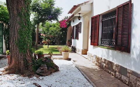 Vilafortuny: Propriété, Maison, Domicile, Immobilier, Bâtiment, Zone Résidentielle, Quartier, Architecture, Ville, Arbre