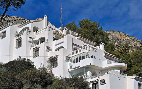 La Colina: Propriété, Maison, Architecture, Bâtiment, Point De Repère, Immobilier, Ciel, Domicile, Manoir, Biens