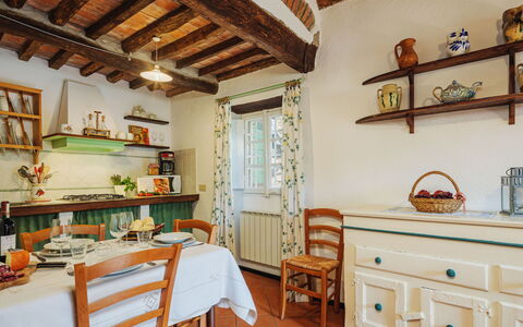 Il Metatino: Meubles, Propriété, Cabinetry, Table, Étagère, Bois, Tiroir, Design Intérieur, La Commode, Rayonnage