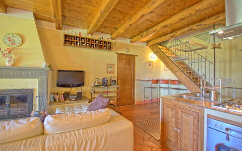 Villa Margherita: Pièce, Propriété, Meubles, Bâtiment, Design Intérieur, Plafond, Immobilier, Lit, Chambre, Maison