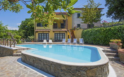 Vinci 165: Piscine, Propriété, Immobilier, Bâtiment, Maison, Arrière-Cour, Biens, Loisir, Domicile, Zone Résidentielle