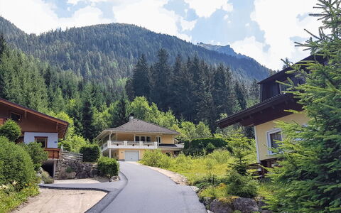 Steindlwald: Nuage, Ciel, Plante, Montagne, Propriété, Bâtiment, La Nature, Paysage Naturel, Maison, Montagnes