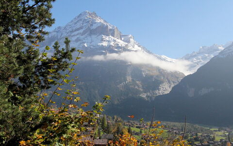 Chalet Shangri la: Montagnes Relief, Montagne, La Nature, Chaîne De Montagnes, Station De Montagne, Paysage Naturel, Région Sauvage, Ciel, Végétation, Feuille