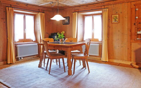 Ferienhaus Döss: Pièce, Meubles, Propriété, Sol, Bâtiment, Design Intérieur, Table, Plafond, Maison, Domicile