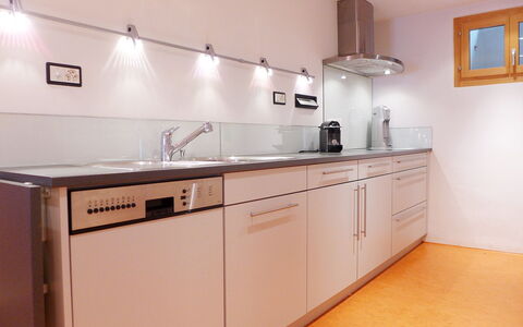 Ferienhaus Döss: Pièce, Comptoir, Cabinetry, Propriété, Cuisine, Meubles, Évier, Design Intérieur, Bâtiment, Maison