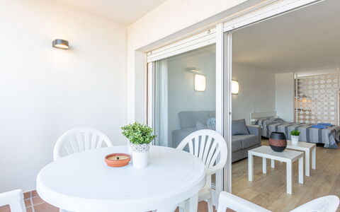 Empuriabrava 215: Pièce, Propriété, Meubles, Bâtiment, Salle À Manger, Design Intérieur, Table, Maison, Immobilier, Sol