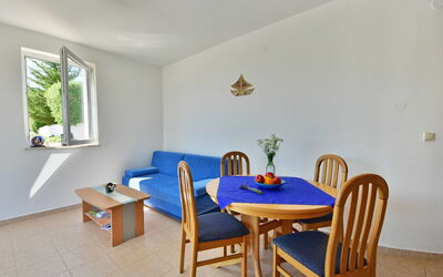 Logement:&nbsp;Sani 100.1