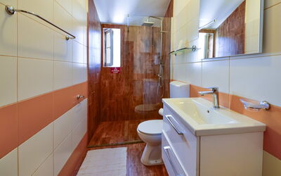 Logement:&nbsp;Sani 100.5