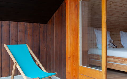 Haut de Cry 16: Meubles, Ombre, Bois, Confort, Design Intérieur, Chaise, Sol, Tache De Bois, Sol, Bâtiment
